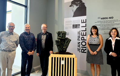 Le bronze "Hibou-nid" de Jean Paul Riopelle à l'honneur dans le hall de l'Espace citoyen à Montmagny